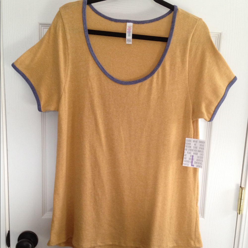 BNWT LLR Large Classic T